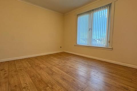 2 bedroom flat to rent, Linton Street, Glasgow G33