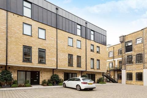 Oxbridge Terrace, Palace Wharf, Rainville Road, London, W6