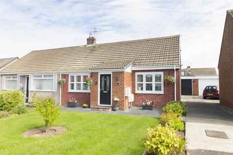 2 bedroom semi-detached bungalow for sale, Glendale Road, Shiremoor, Newcastle Upon Tyne