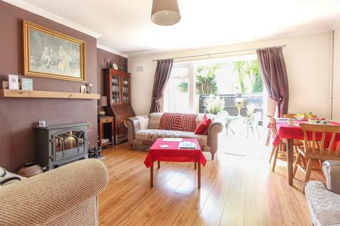 4 bedroom end of terrace house for sale, St. Edmunds Road, Haywards Heath