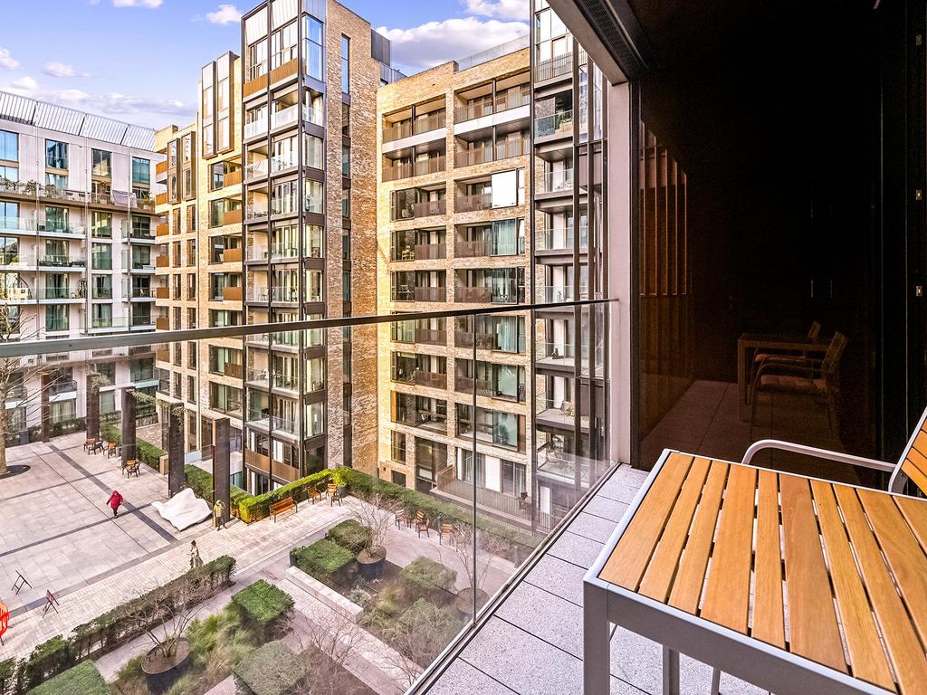 Apartment 405
