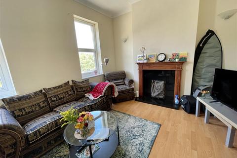 2 bedroom flat to rent, High Street, Gateshead