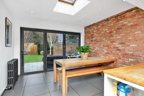 5 bedroom end of terrace house for sale, West Street, Epsom KT17