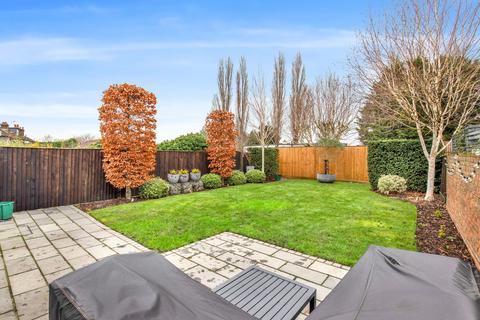 5 bedroom end of terrace house for sale, West Street, Epsom KT17