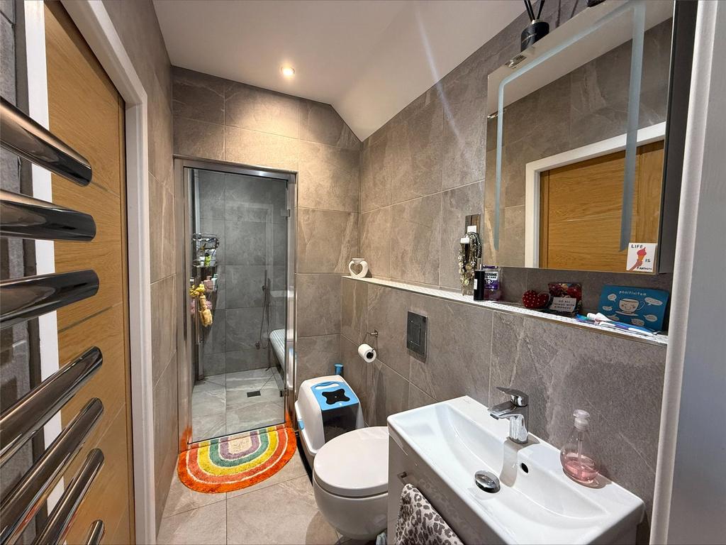Annexe - Shower/WC