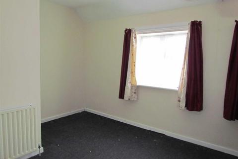 2 bedroom end of terrace house to rent, Pershore Close, Mossley, Bloxwich