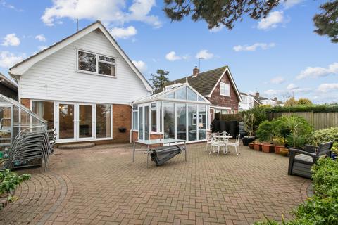 31 Bramley Avenue, Worcester, WR2 6DQ