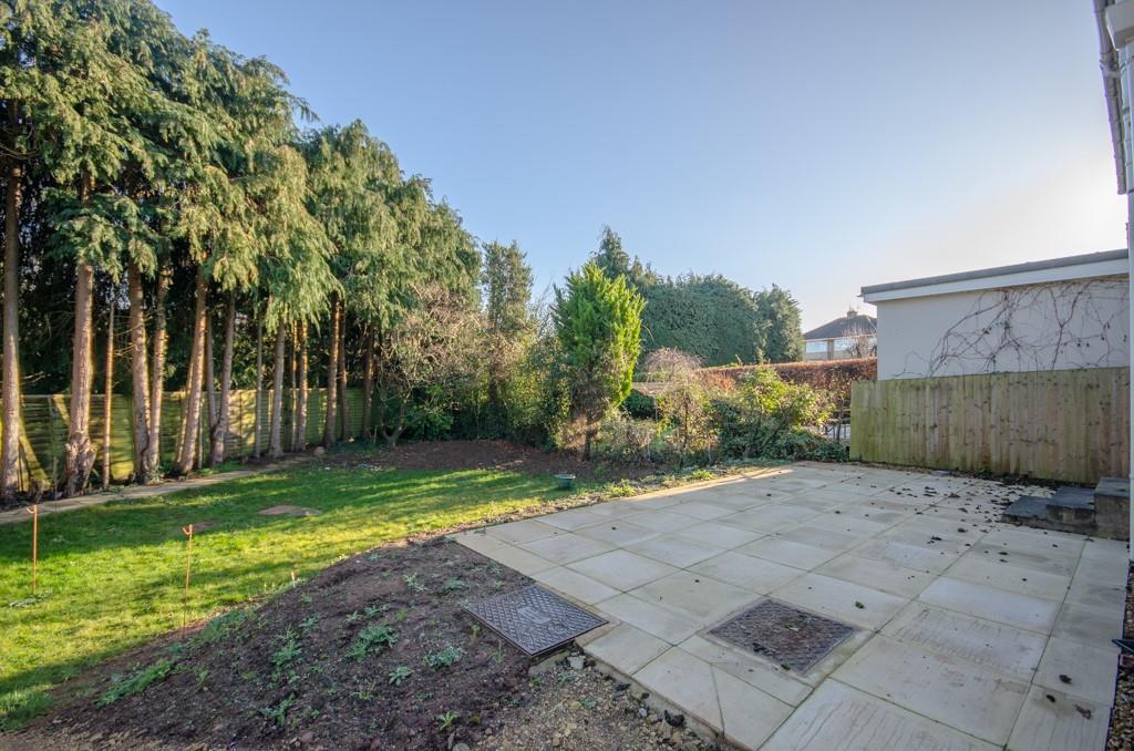 Rear garden pic 2.jpg
