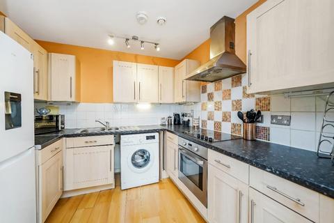 2 bedroom flat for sale, Plaistow E13