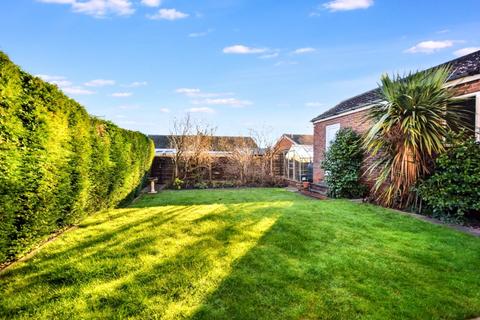 3 bedroom detached house for sale, Lennox Drive, Wakefield, West Yorkshire