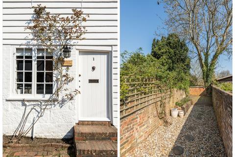 2 bedroom end of terrace house for sale, Church Street, Hartfield TN7