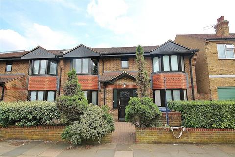 2 bedroom apartment to rent, Woodstock Avenue, Ealing, W13