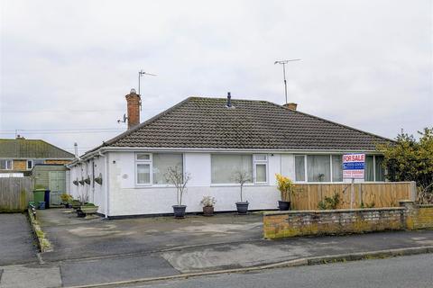 2 bedroom semi-detached bungalow for sale, Shearwater Grove, Gloucester GL3