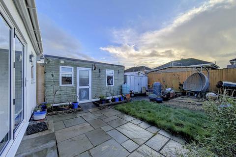 2 bedroom semi-detached bungalow for sale, Shearwater Grove, Gloucester GL3