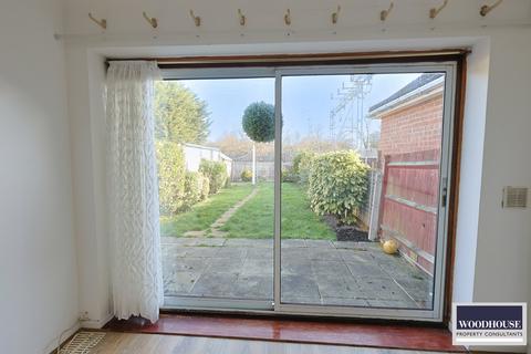 2 bedroom semi-detached bungalow for sale, Eastfield Road, Waltham Cross EN8