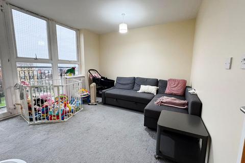 2 bedroom apartment to rent, Monarch Way, Ilford IG2