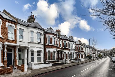 4 bedroom flat to rent, Elspeth Road, Battersea, London,  SW11