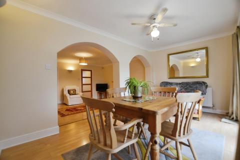 22 Yewcroft Close, Bristol, BS14 0ES