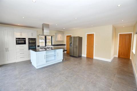 89 Beeston Common, Sheringham, NR26 8EU