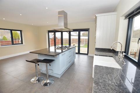 89 Beeston Common, Sheringham, NR26 8EU
