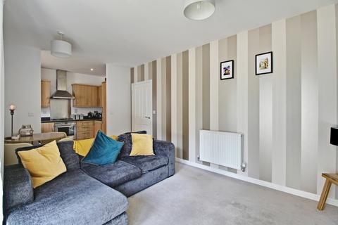 2 bedroom ground floor flat for sale, Tenzing Gardens, Basingstoke, Hampshire, RG24