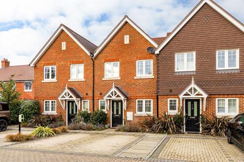 3 bedroom semi-detached house for sale, Alder Grove, Chilworth, Guildford