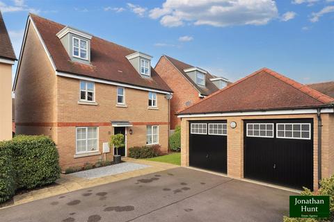 5 bedroom detached house for sale, Pipkin Drive, Buntingford SG9