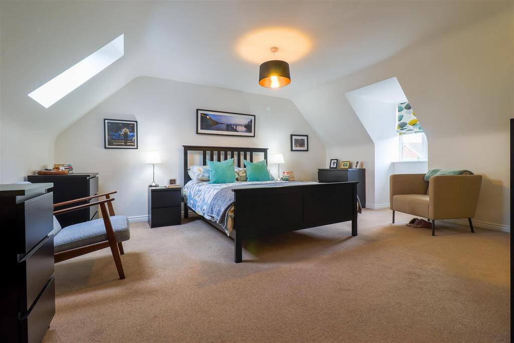 Principal bedroom