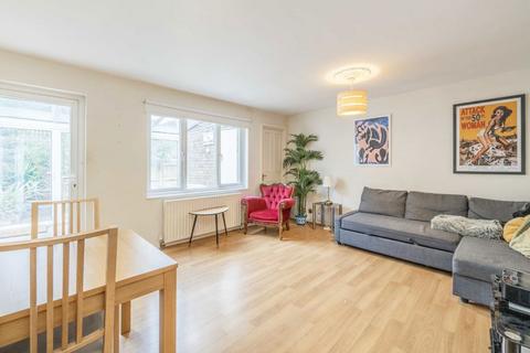 3 bedroom house for sale, Gaskell Street, London SW4