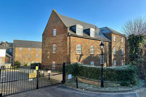 2 bedroom flat for sale, Davy Court, Rochester ME1