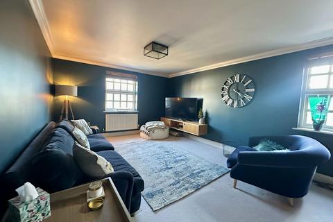 2 bedroom flat for sale, Davy Court, Rochester ME1