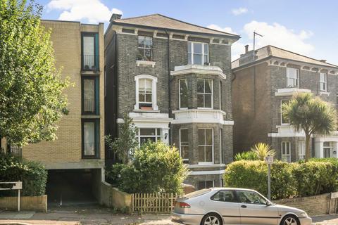 2 bedroom flat for sale, Eliot Park, Blackheath