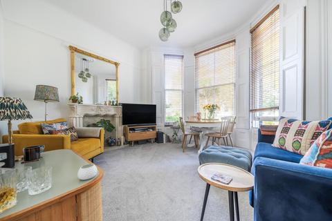 2 bedroom flat for sale, Eliot Park, Blackheath