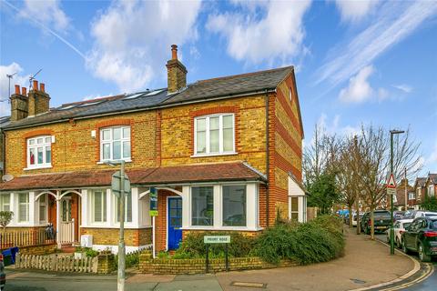 2 bedroom end of terrace house for sale, Priory Road