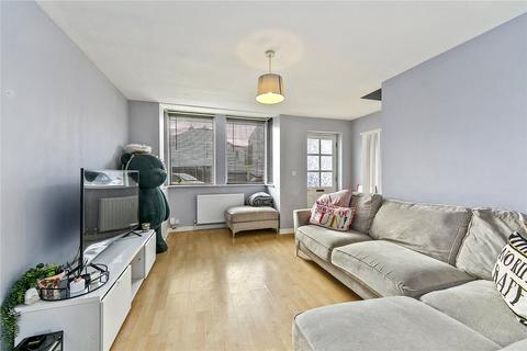 4a Priory Road, Hampton, TW12 2NT