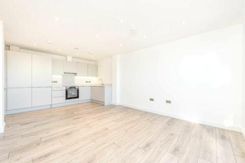 2 bedroom apartment to rent, Portland Road, South Norwood