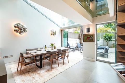 62 Abingdon Road, London, W8 6AP