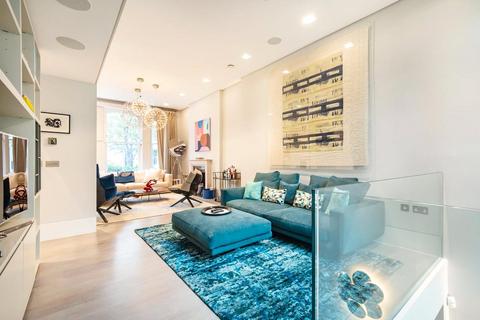 62 Abingdon Road, London, W8 6AP