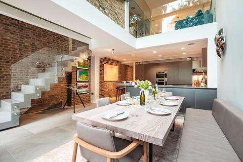 62 Abingdon Road, London, W8 6AP
