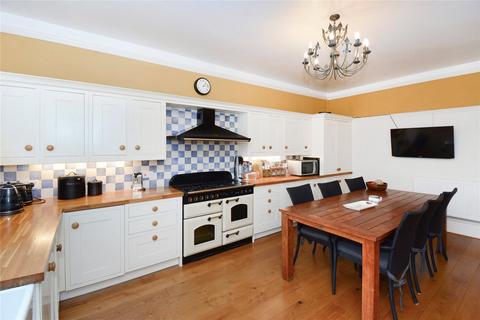 6 bedroom terraced house for sale, Woodside Lane, Birkby, Huddersfield, West Yorkshire, HD2