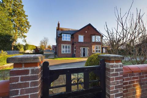 5 bedroom detached house for sale, St Johns Lodge, St. Johns Road, Driffield, YO25 6RL