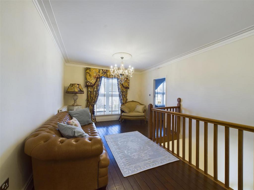 Galleried landing