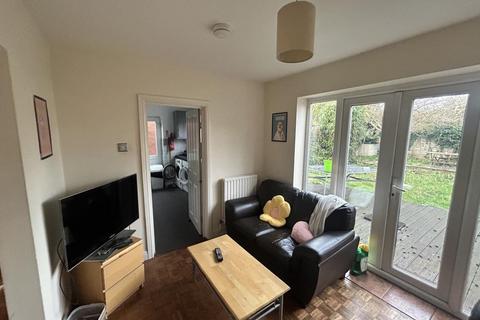 5 bedroom semi-detached house to rent, Egham,  Surrey,  TW20