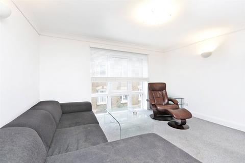 3 bedroom apartment for sale, Hampton Court, King And Queen Wharf, Rotherhithe Street, London, SE16