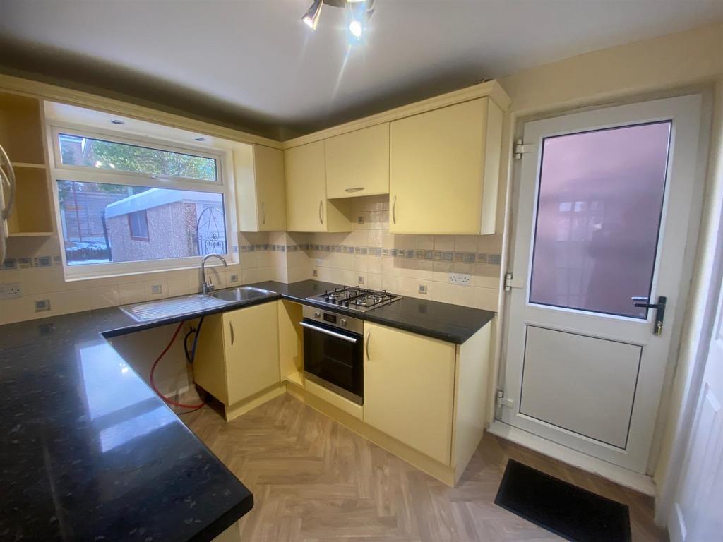 KITCHEN 1.jpg