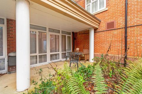 1 bedroom ground floor flat for sale, Rowhill Road, Swanley, Kent