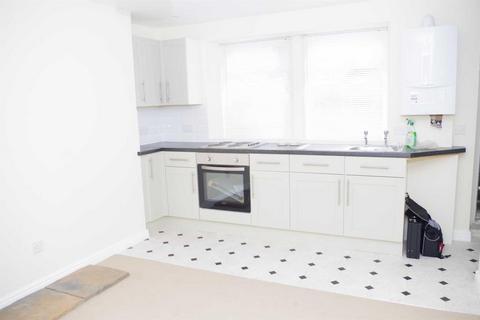 1 bedroom flat to rent, Bradford Road, Idle