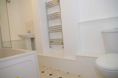 1 bedroom flat to rent, Bradford Road, Idle