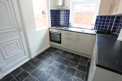 3 bedroom terraced house to rent, Dell Street, L7 2QA,