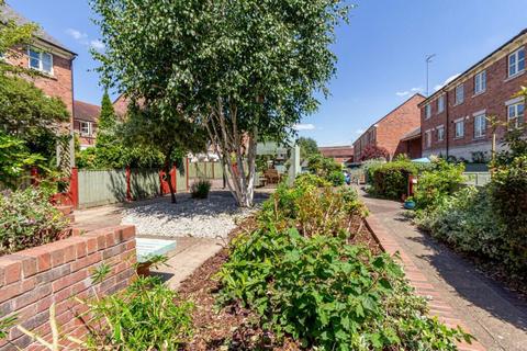 34 Sansome Place, Worcester, WR1 1UA
